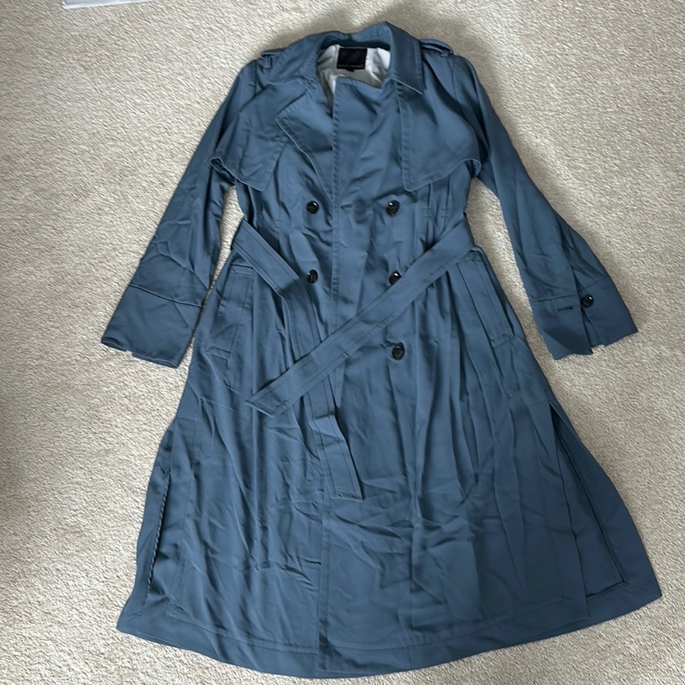 Great lightweight spring trench coat from Banana Republic